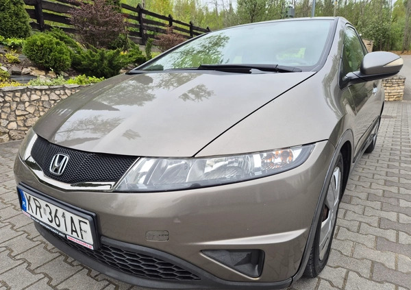 Honda Civic cena 10600 przebieg: 402000, rok produkcji 2006 z Kraków małe 379